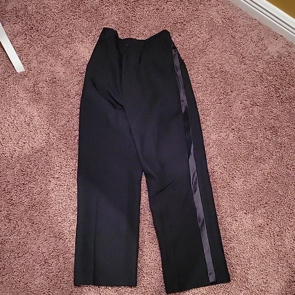 Boys Tuxedo - Picture 7 of 9